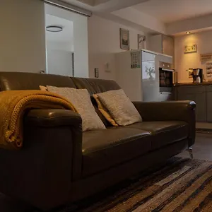 Les Pantoufles Dans Le Pre Apartment
